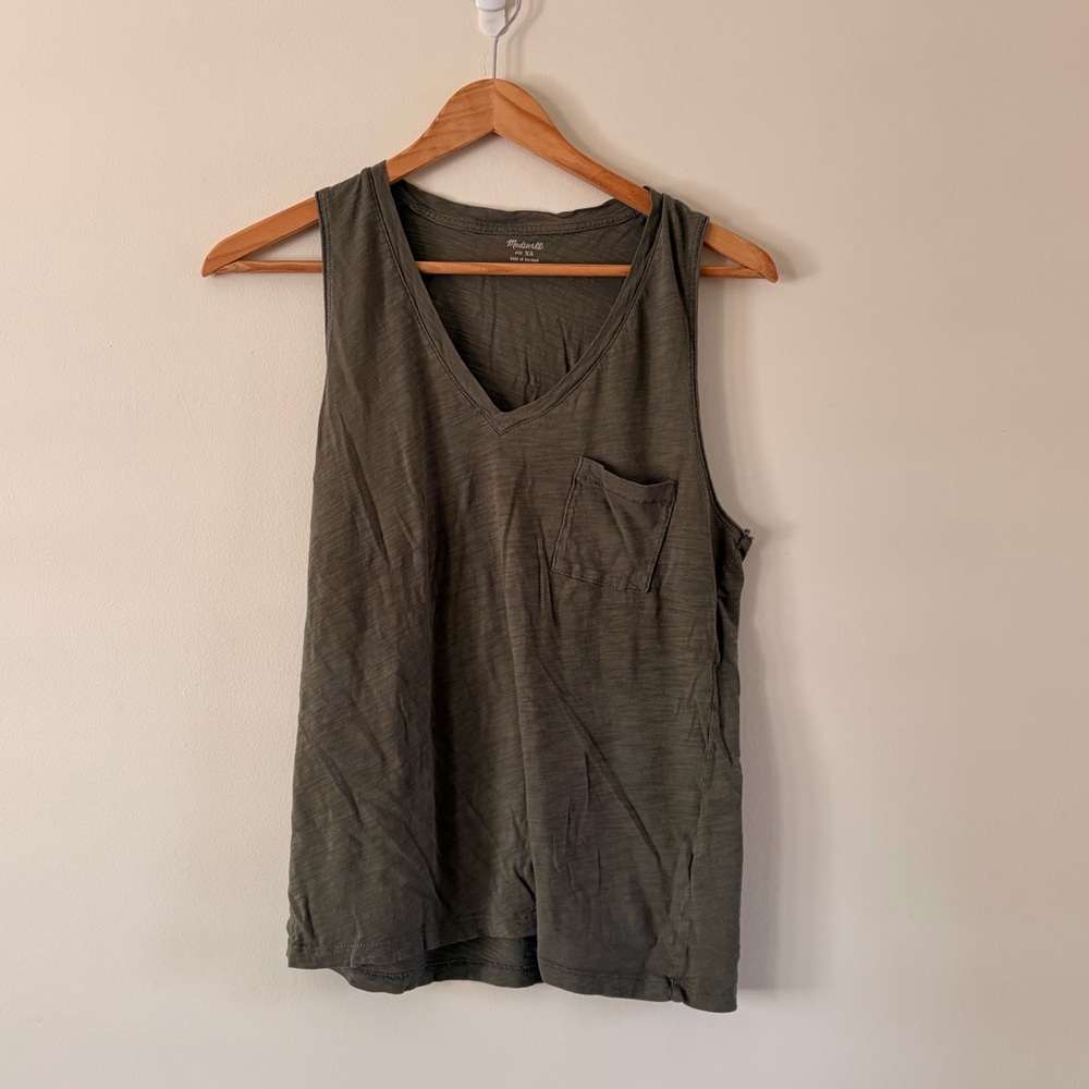 Madewell Olive V‑Neck Pocket Tank